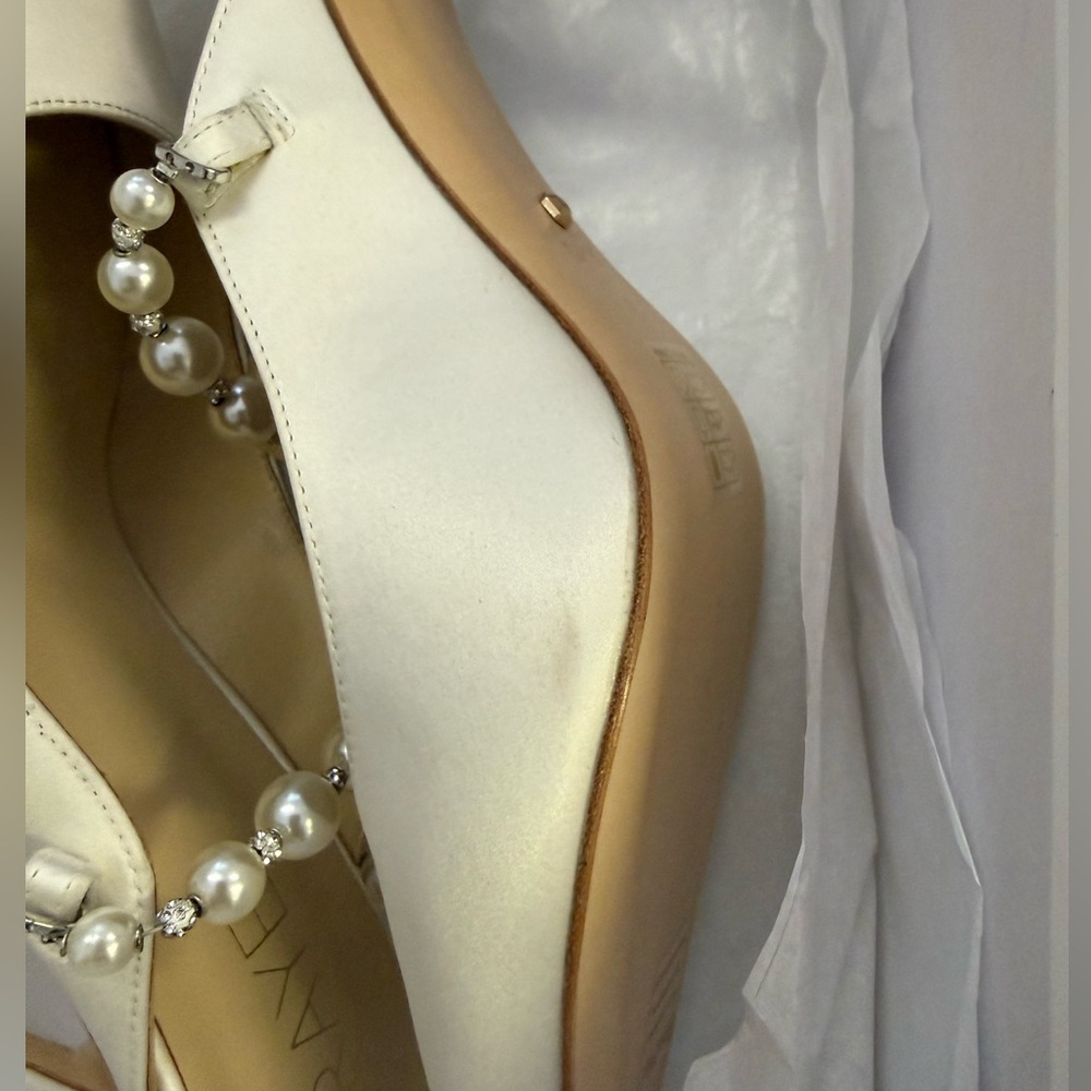 RAYE Reception Heel in Ivory - Picture 7 of 7